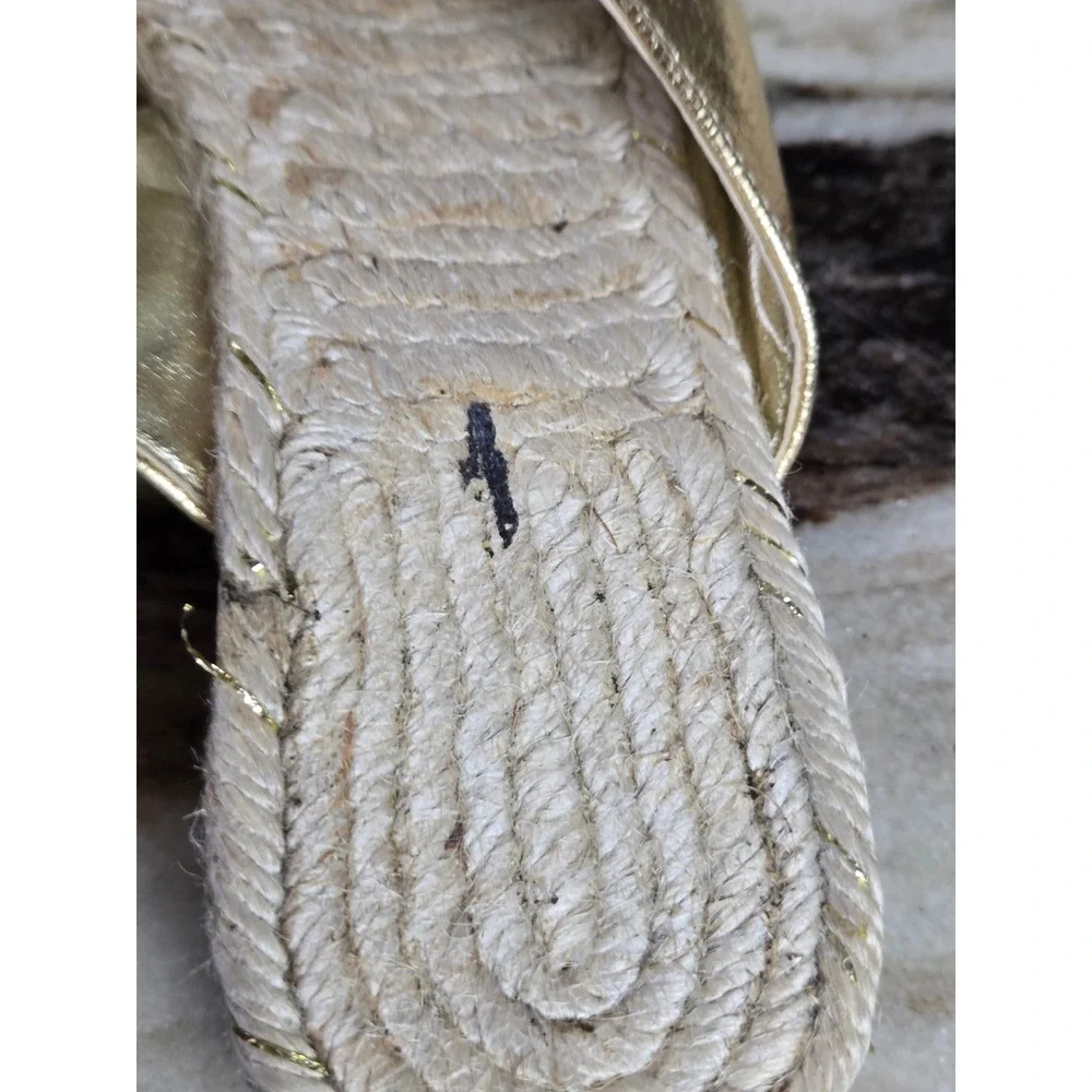 Gold Metallic Espadrille Thong Sandals Beaded Flower Pom Pom Made in Spain‎ 9B
